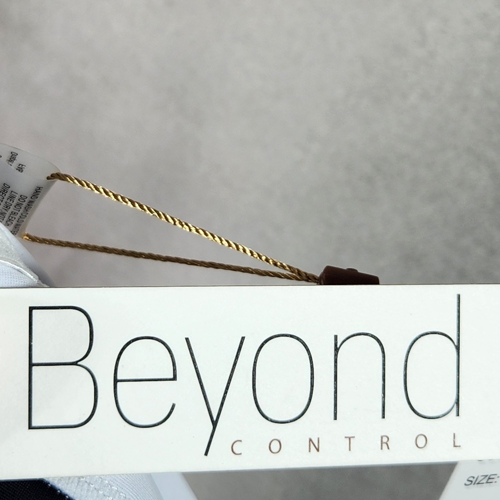 Beyond Control One Piece Swimsuit Womens 16 Black Tank Colorblock Twist Back New - Picture 3 of 5
